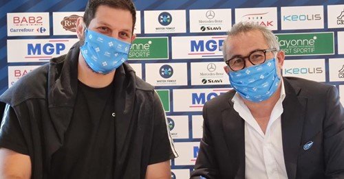 ოფიციალურად: კონსტანტინე მიქაუტაძე ბაიონის მორაგბეა