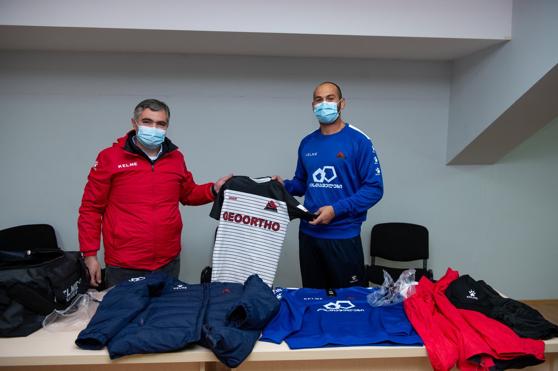 რუსთავის ხარების ახალი ეკიპირება (+ფოტოგალერია)