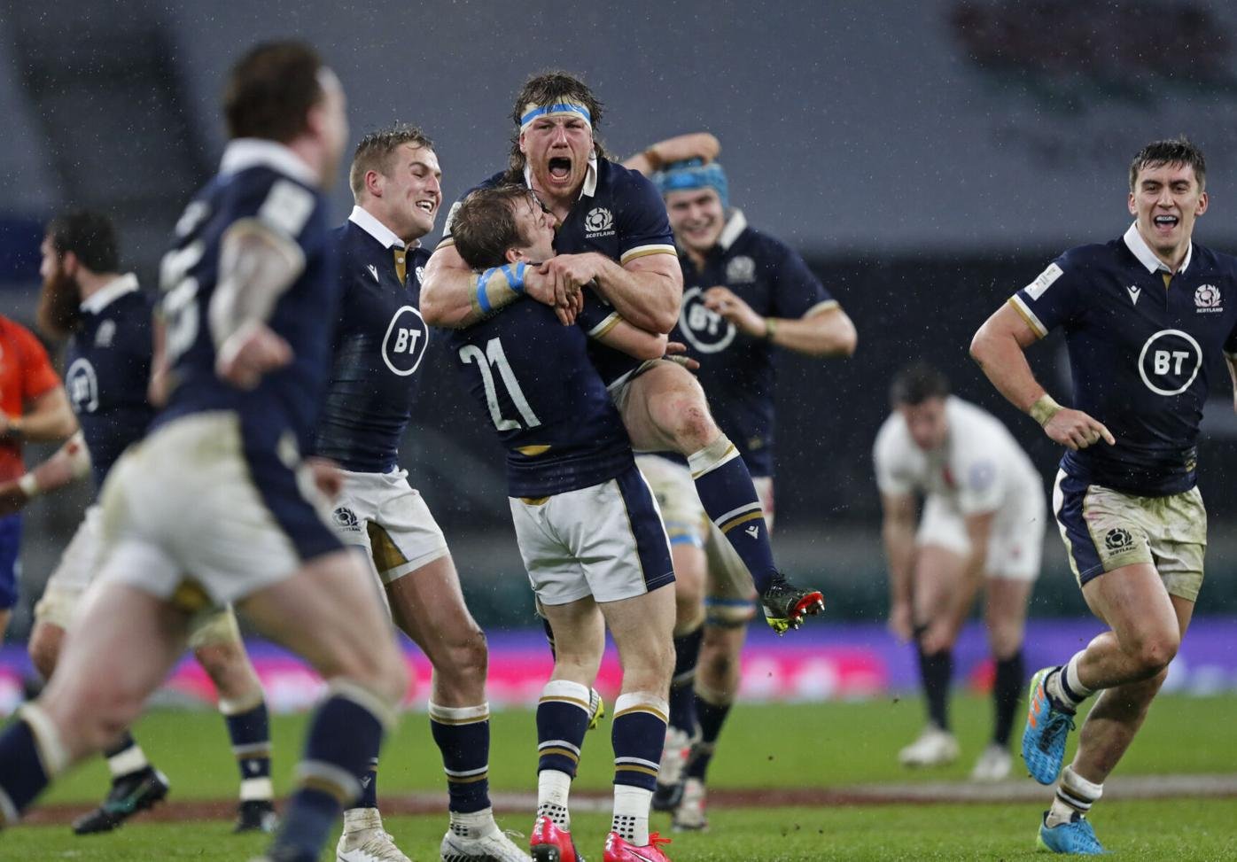 6 ერი: როგორ აფასებენ გუნდების საჩემპიონო შანსებს მეორე ტურის წინ?