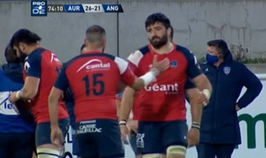 ბექა საღინაძის ლელო ანგულემის წინააღმდეგ (VIDEO)