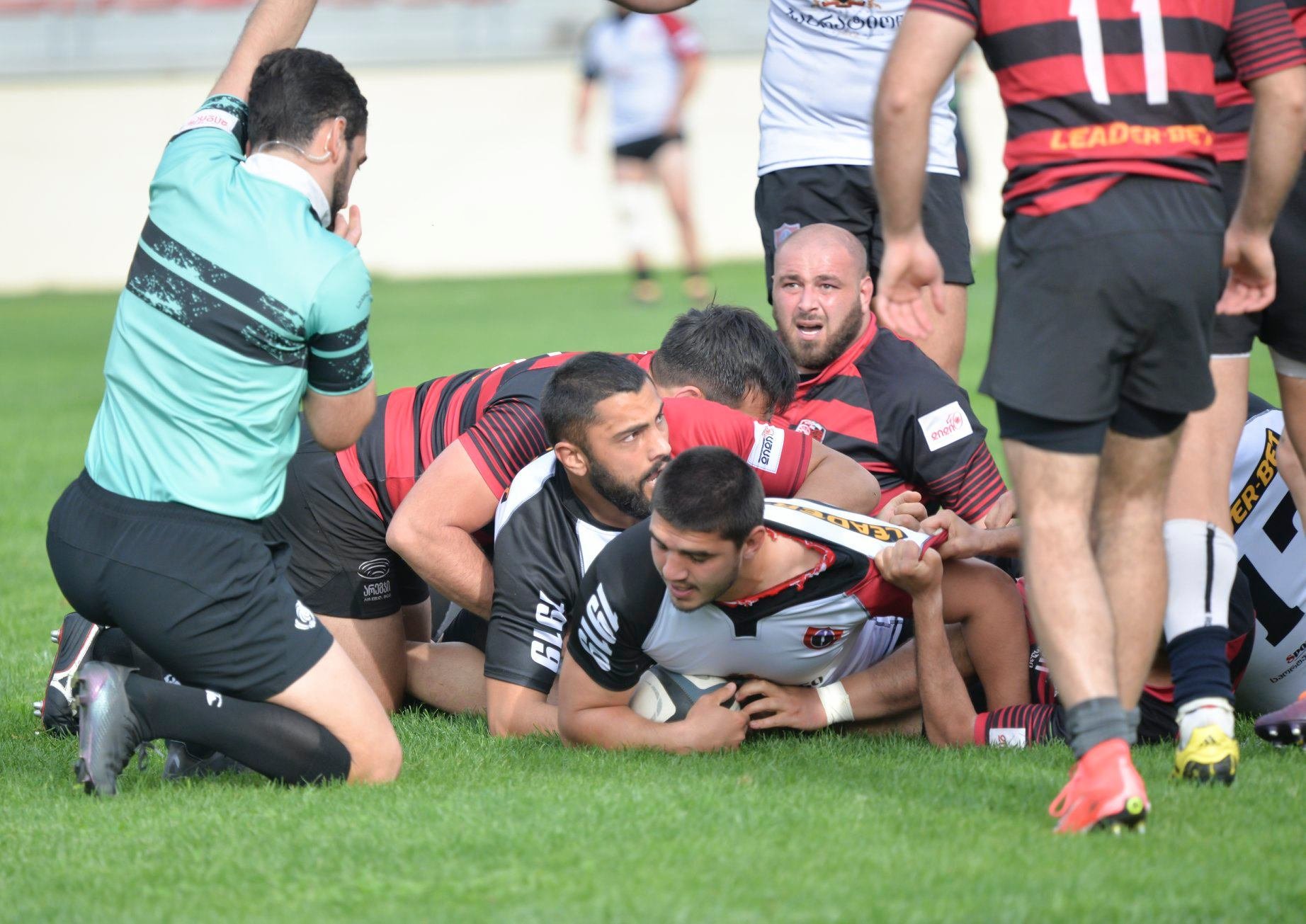 დიდი 10: იუნკერებმა ყოჩები შესანიშნავი ქამბექით დაამარცხა